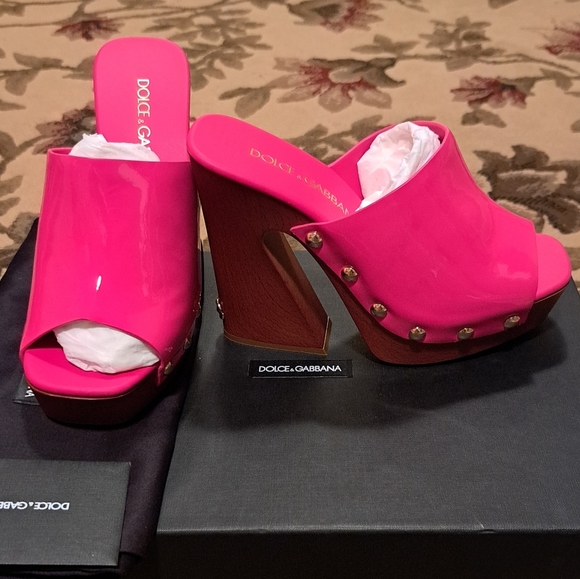 Shoes - Picture 3 of 14